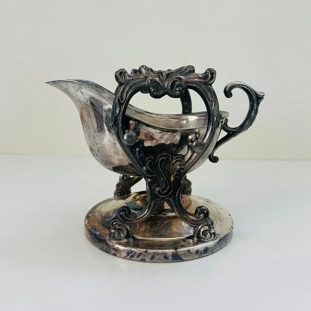 SHERIDAN Ornate Silver Plated Tilting Gravy Boat With Warming Stand